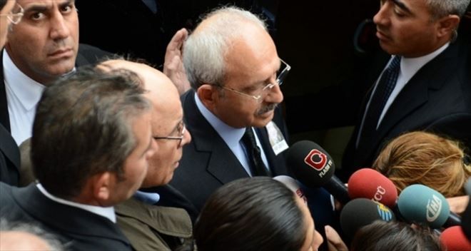 Kılıçdaroğlu Levent Kırca´nın cenaze töreninde konuştu