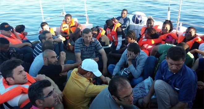 Körfezi´nde mülteci teknesi battı: 22 ölü