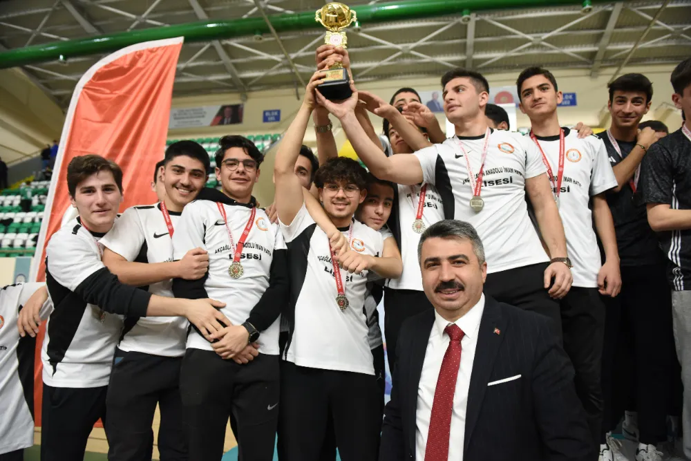 Yıldırım Belediyesi öncülüğünde Okul Sporları İlçe Şenlikleri heyecanı