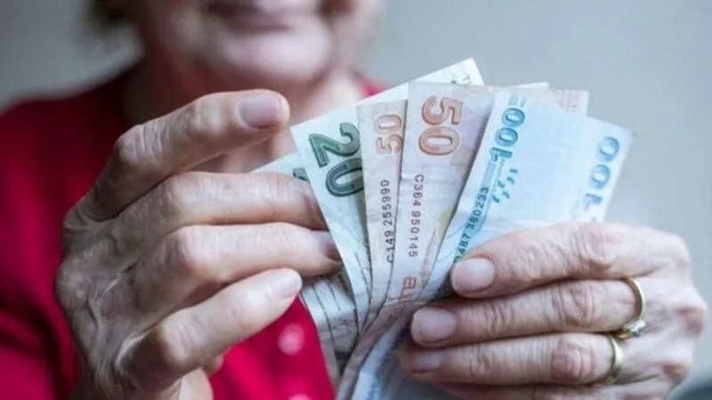 Emeklilere bayram ikramiyesi: 15,3 milyon kişiye 41,3 milyar lira ödendi