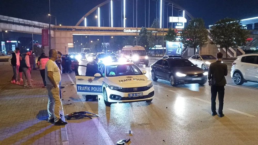 Bursa’da alkollü sürücü terlikle araç kullanırken kaza yaptı
