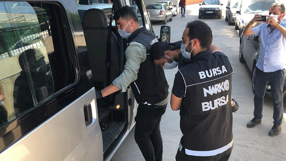 İran`dan gelip Bursa`da uyuşturucu sattılar 