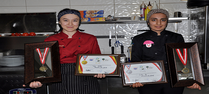 Karacabeyli genç aşçılardan büyük başarı     