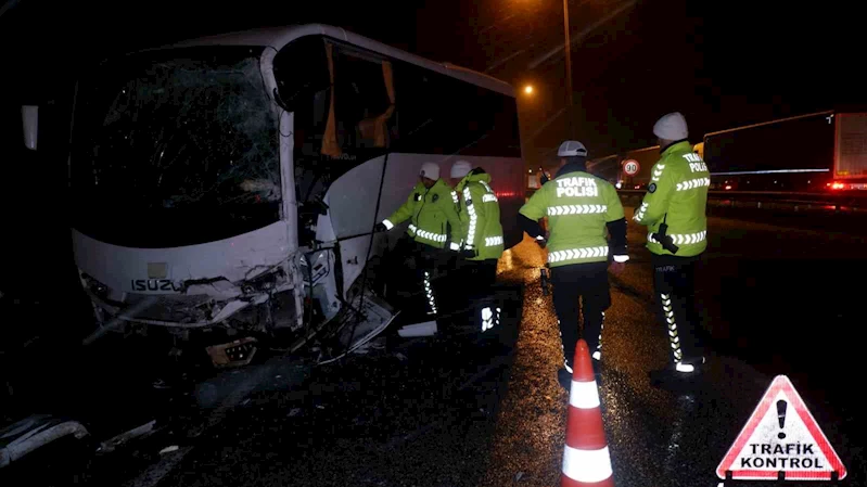 Edirne’de polis servis aracı ile otobüs çarpıştı: 10’u polis 11 yaralı
