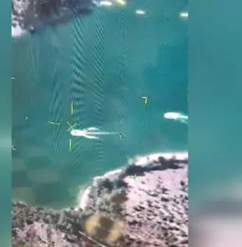 Orman yangınına müdahale eden helikopter suya düştü
