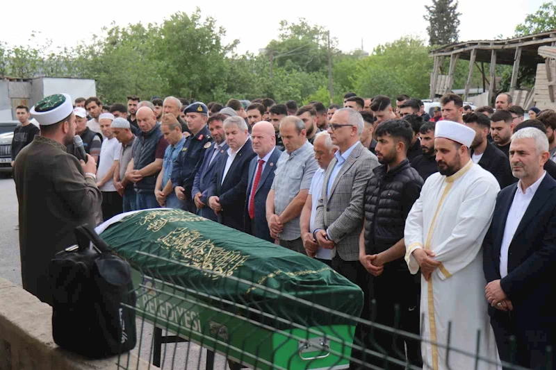 Feci kazada hayatını kaybetmişti: Motosiklet tutkunu genç kadın, son yolculuğuna uğurlandı
