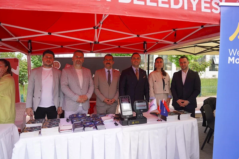 Bilecik Belediye Başkan Yardımcıları Bilim ve Kültür Şenliği’nde öğrencilerle buluştu
