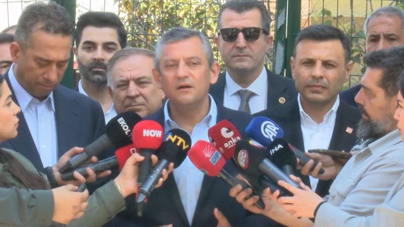 İstanbul - Özgür Özel: Bu saldırıyı siyaset kurumuna yapılmış bir saldırı olarak görüyorum / Geniş haber